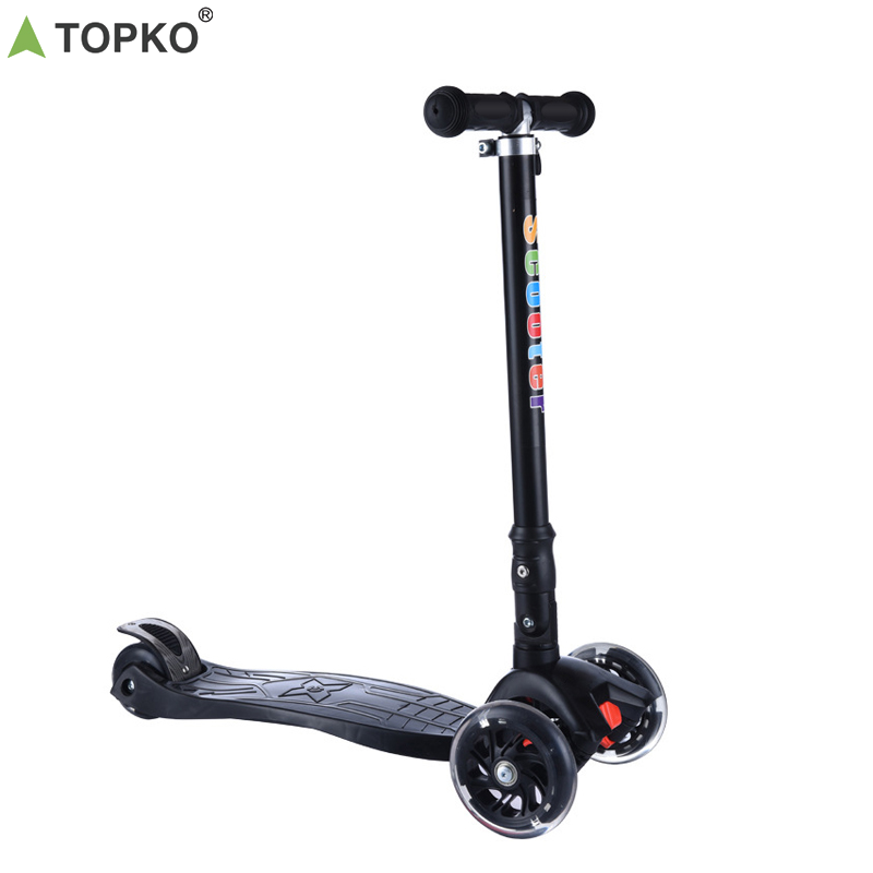 Kids Adjustable Scooter With Flashing Wheel